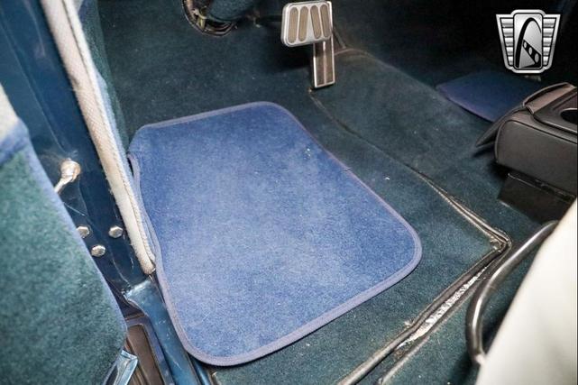 Photo of 1939 Blue/White Chevrolet Master 85