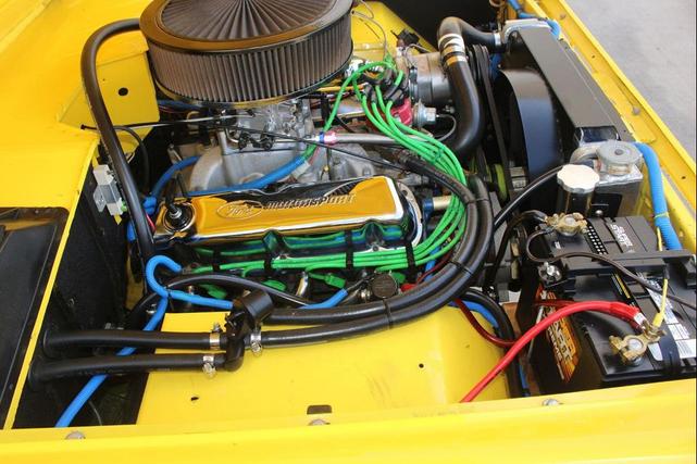 Photo of 1967 Yellow/White Ford Bronco