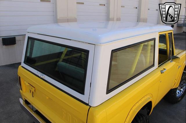 Photo of 1967 Yellow/White Ford Bronco