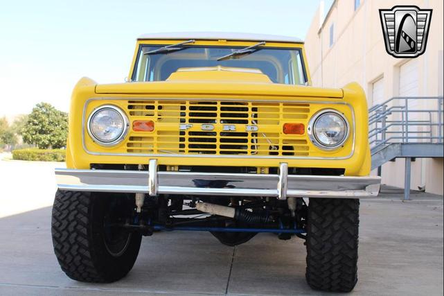 Photo of 1967 Yellow/White Ford Bronco