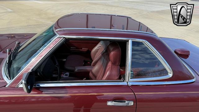 Photo of 1986 Red Mercedes-Benz 560SL