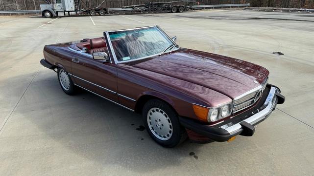 Photo of 1986 Red Mercedes-Benz 560SL
