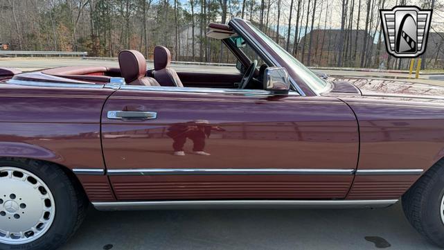 Photo of 1986 Red Mercedes-Benz 560SL