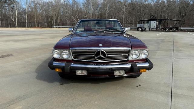 Photo of 1986 Red Mercedes-Benz 560SL