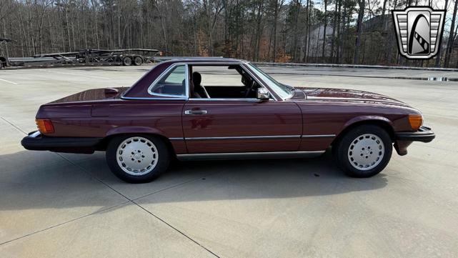 Photo of 1986 Red Mercedes-Benz 560SL