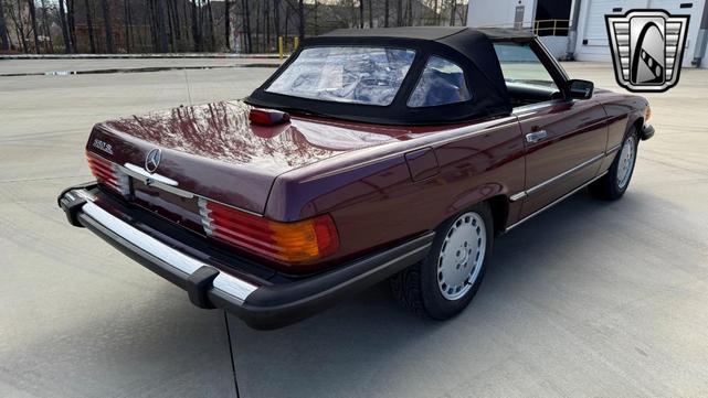 Photo of 1986 Red Mercedes-Benz 560SL