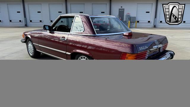 Photo of 1986 Red Mercedes-Benz 560SL