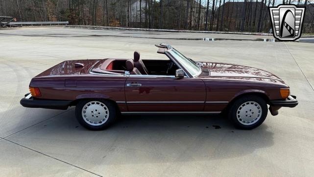 Photo of 1986 Red Mercedes-Benz 560SL
