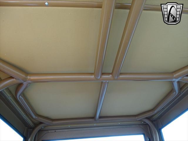 Photo of 1977 White Ford Bronco