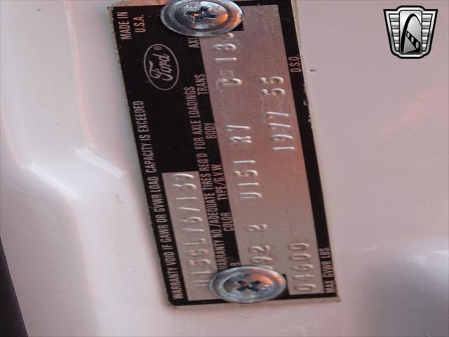 Photo of 1977 White Ford Bronco