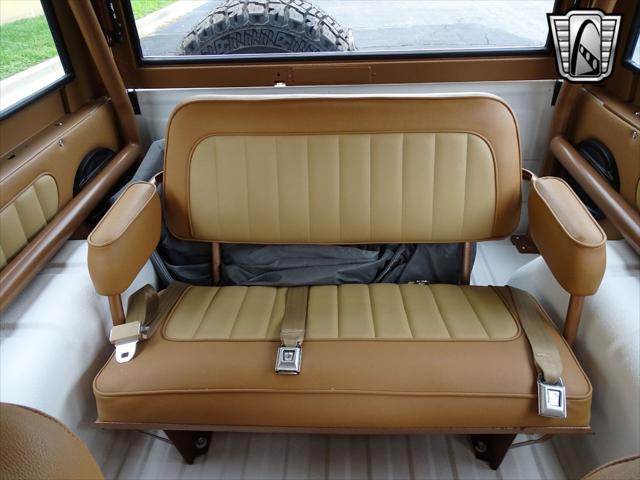 Photo of 1977 White Ford Bronco