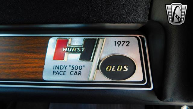 Photo of 1972 White Oldsmobile Cutlass