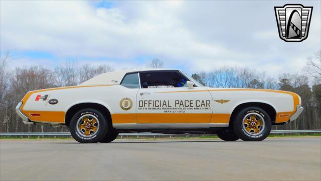Photo of 1972 White Oldsmobile Cutlass
