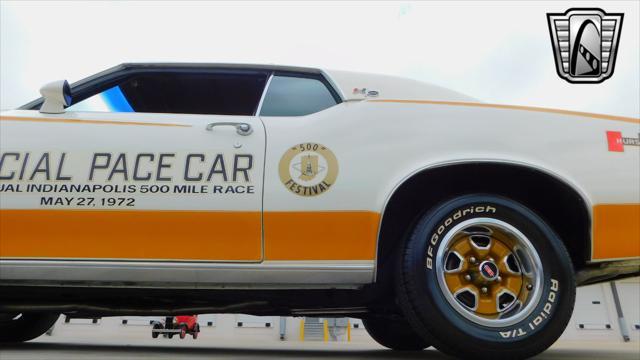 Photo of 1972 White Oldsmobile Cutlass