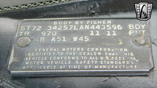 Photo of 1972 White Oldsmobile Cutlass