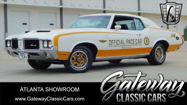 Photo of 1972 White Oldsmobile Cutlass