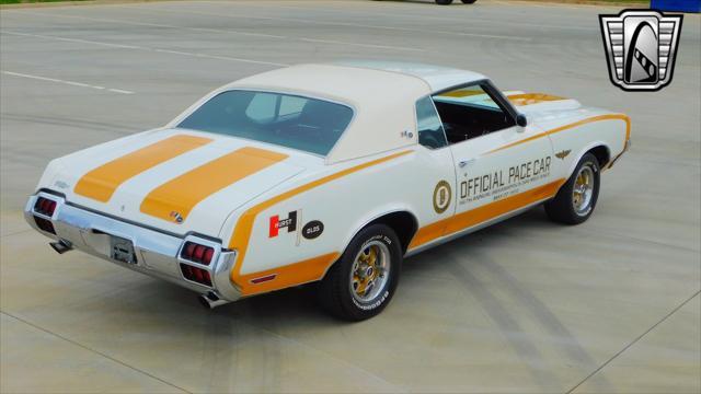 Photo of 1972 White Oldsmobile Cutlass