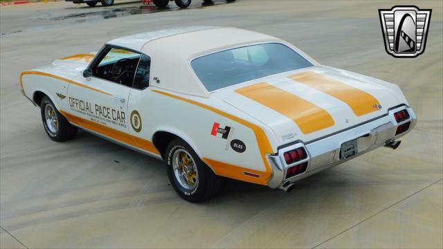 Photo of 1972 White Oldsmobile Cutlass