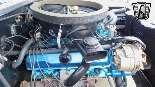 Photo of 1972 White Oldsmobile Cutlass