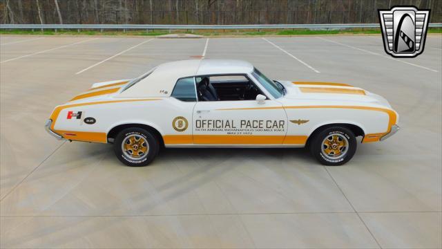 Photo of 1972 White Oldsmobile Cutlass
