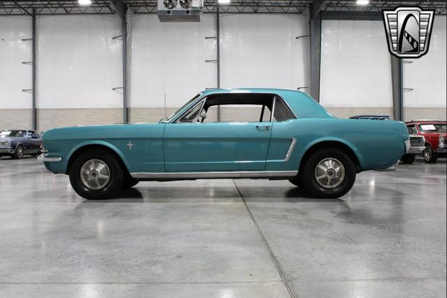 Photo of 1965 Tropical Turquoise Ford Mustang