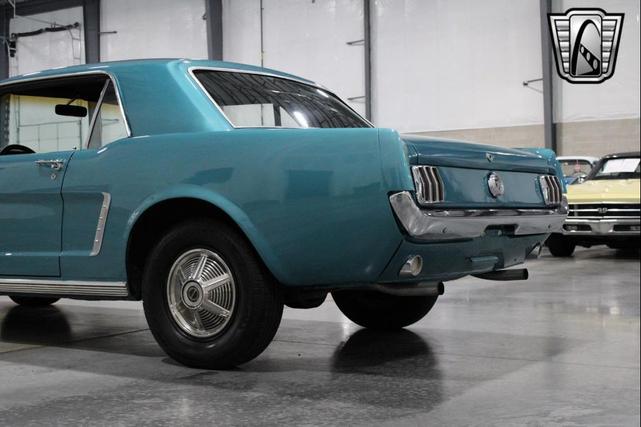 Photo of 1965 Tropical Turquoise Ford Mustang