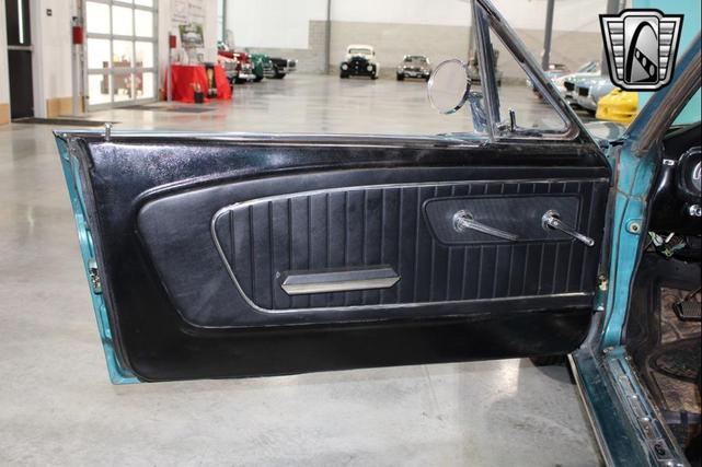 Photo of 1965 Tropical Turquoise Ford Mustang