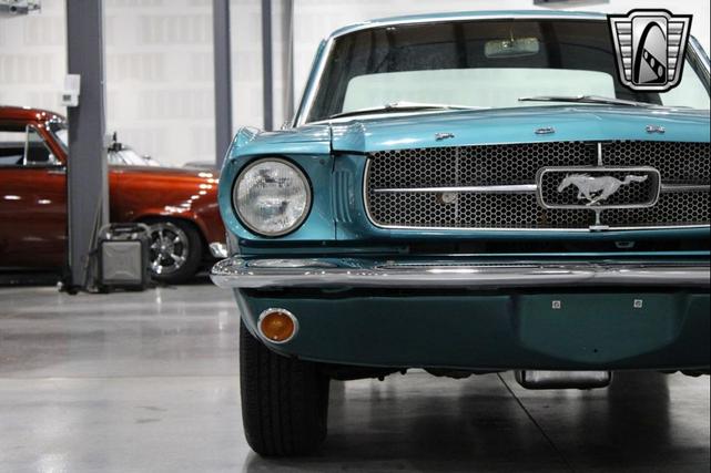 Photo of 1965 Tropical Turquoise Ford Mustang