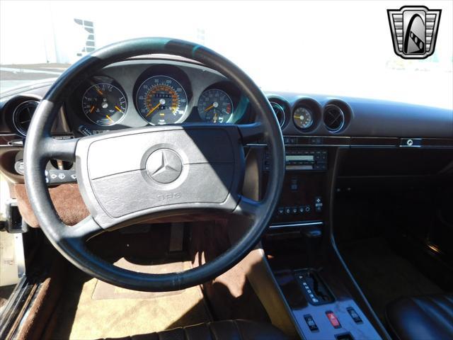 Photo of 1987 Tan Mercedes-Benz 560SL