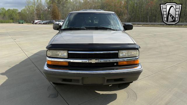Photo of 2002 Gray Chevrolet S-10