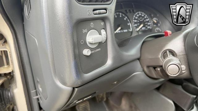 Photo of 2002 Gray Chevrolet S-10
