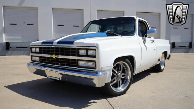 Photo of 1986 White and blue stripe Chevrolet C10/K10