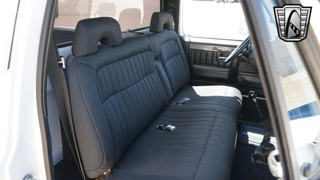 Photo of 1986 White and blue stripe Chevrolet C10/K10