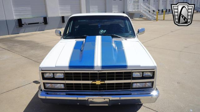 Photo of 1986 White and blue stripe Chevrolet C10/K10