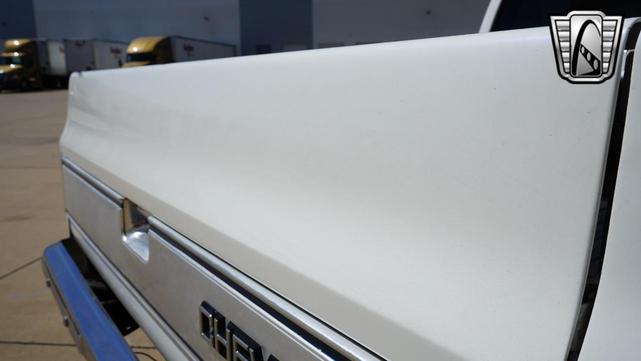 Photo of 1986 White and blue stripe Chevrolet C10/K10