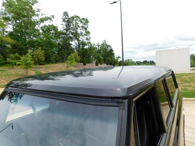 Photo of 1972 Black GMC Suburban