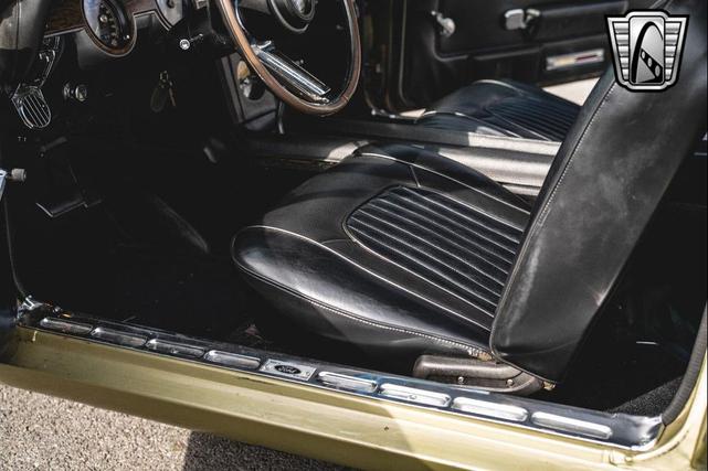 Photo of 1967 Sage Gold Mercury Cougar