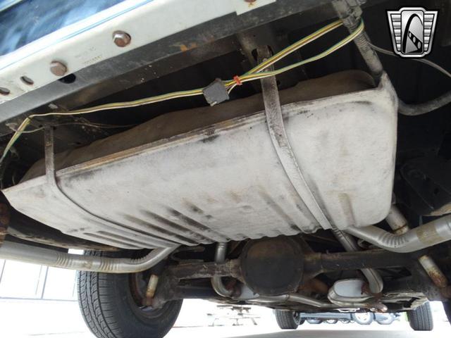 Photo of 1985 White Chevrolet El Camino