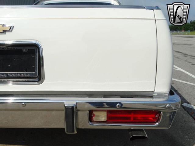 Photo of 1985 White Chevrolet El Camino