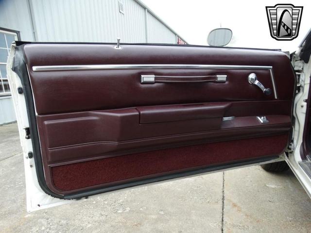 Photo of 1985 White Chevrolet El Camino