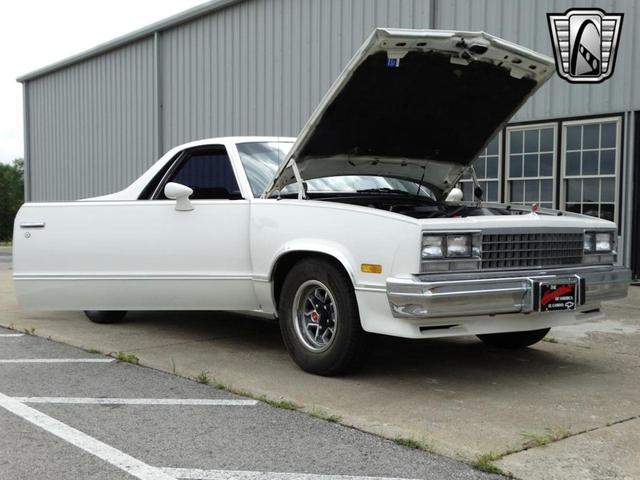 Photo of 1985 White Chevrolet El Camino