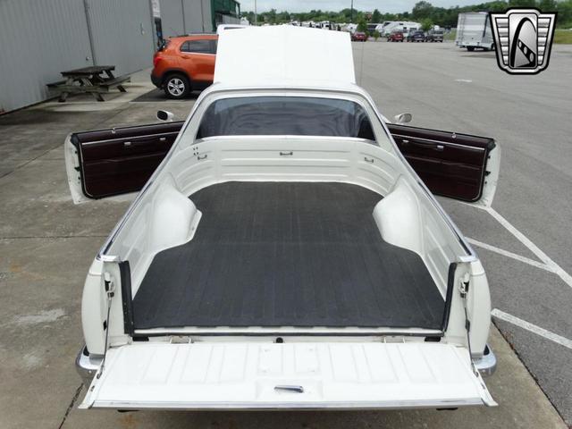 Photo of 1985 White Chevrolet El Camino