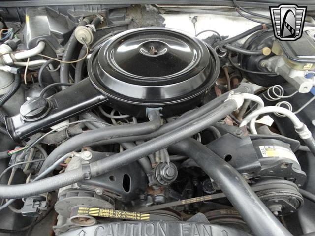 Photo of 1985 White Chevrolet El Camino