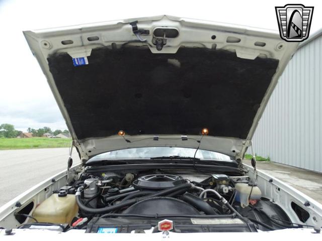 Photo of 1985 White Chevrolet El Camino