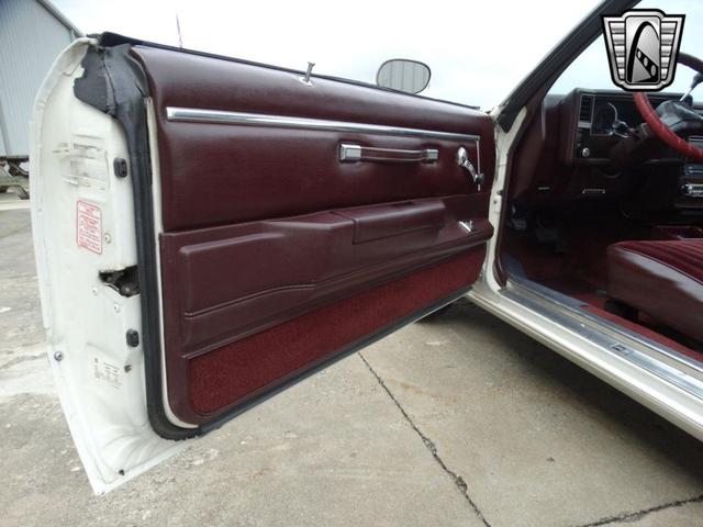 Photo of 1985 White Chevrolet El Camino