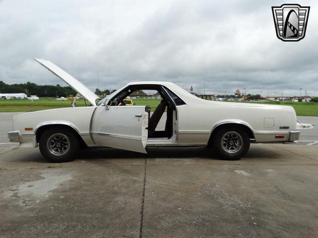 Photo of 1985 White Chevrolet El Camino