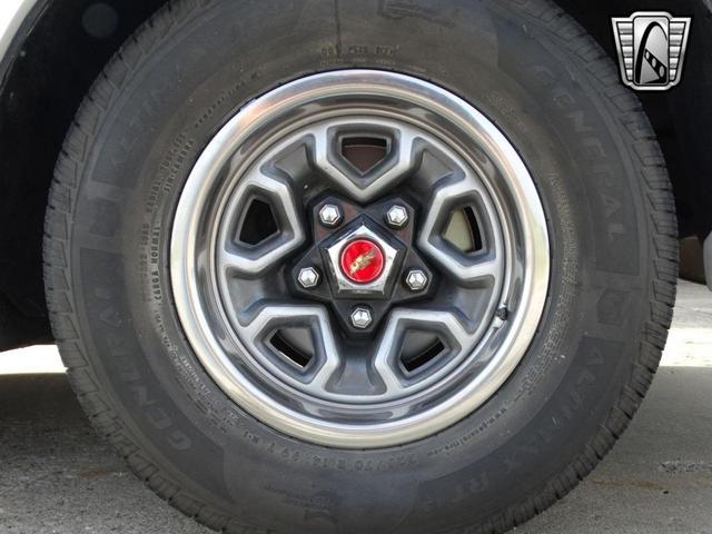 Photo of 1985 White Chevrolet El Camino