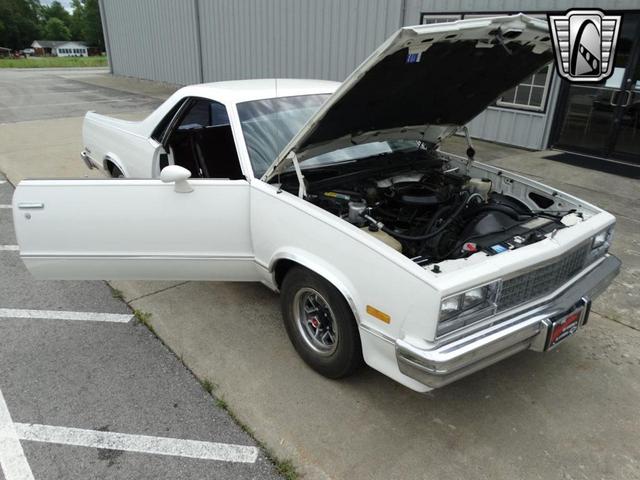 Photo of 1985 White Chevrolet El Camino
