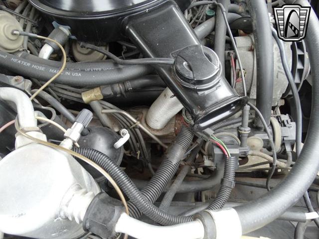 Photo of 1985 White Chevrolet El Camino