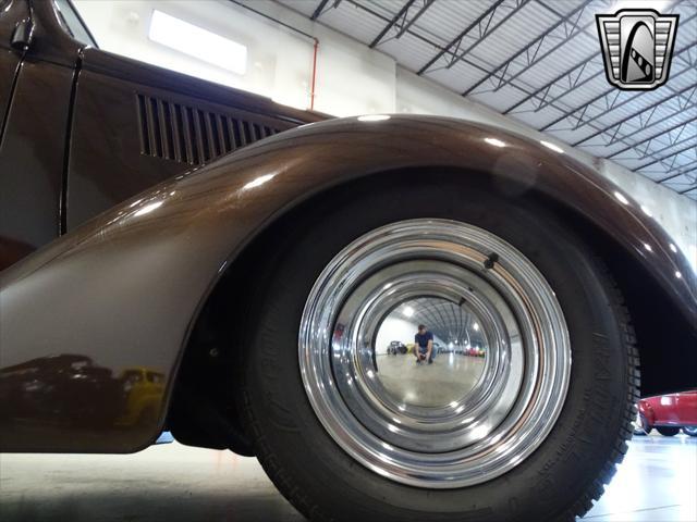 Photo of 1936 Brown Ford Coupe